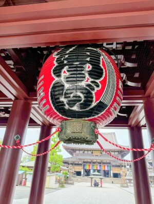 川崎大師大山門の大提灯