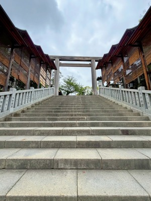 伊勢山皇大神宮一の鳥居