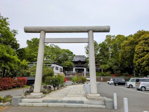 布施弁天 東海寺の鳥居