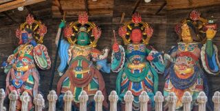 布施弁天 東海寺「楼門の四天王」